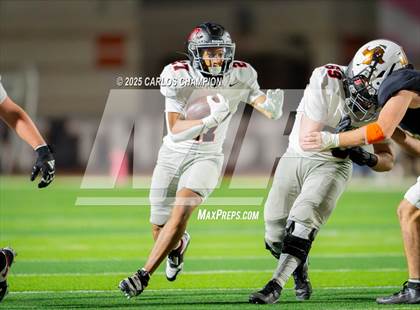 Thumbnail 2 in Bowie @ Hutto  (UIL 6A Division 1 Football Bi-District) photogallery.