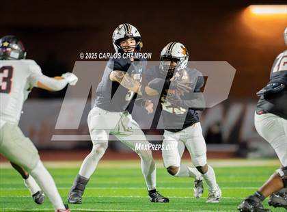 Thumbnail 1 in Bowie @ Hutto  (UIL 6A Division 1 Football Bi-District) photogallery.