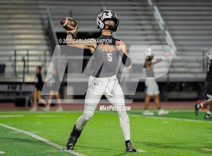 Thumbnail 2 in Bowie @ Hutto  (UIL 6A Division 1 Football Bi-District) photogallery.
