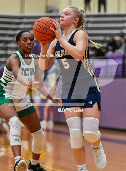 Thumbnail 3 in Tatum vs. New Diana (UIL 3A Region 2 Bi-District Playoff) photogallery.