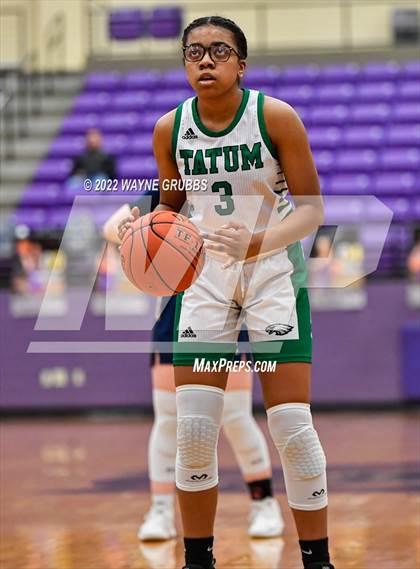 Thumbnail 2 in Tatum vs. New Diana (UIL 3A Region 2 Bi-District Playoff) photogallery.