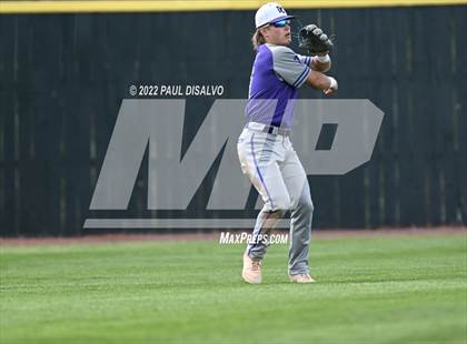 Thumbnail 2 in Regis Jesuit vs. Douglas County (CHSAA 5A Round 1) photogallery.