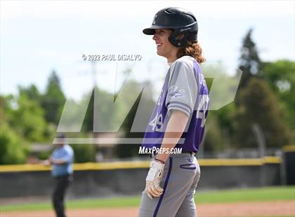 Thumbnail 1 in Regis Jesuit vs. Douglas County (CHSAA 5A Round 1) photogallery.