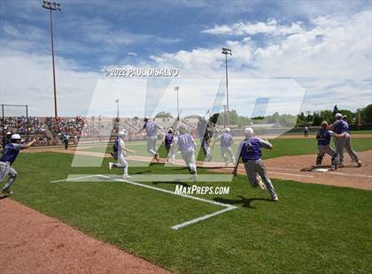 Thumbnail 1 in Regis Jesuit vs. Douglas County (CHSAA 5A Round 1) photogallery.
