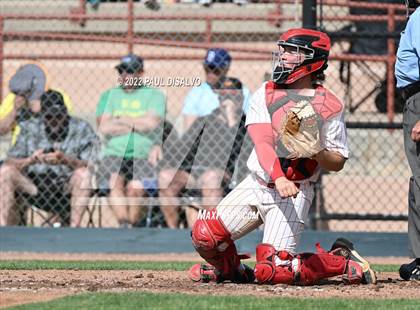 Thumbnail 3 in Regis Jesuit vs. Douglas County (CHSAA 5A Round 1) photogallery.