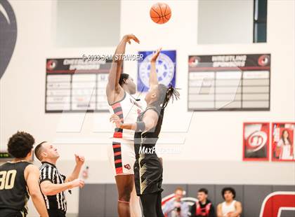 Thumbnail 3 in Hillcrest vs. Salesian College Preparatory (Pro Image Holiday Classic Large Schools) photogallery.