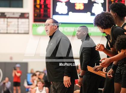Thumbnail 3 in Hillcrest vs. Salesian College Preparatory (Pro Image Holiday Classic Large Schools) photogallery.