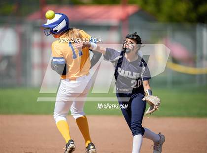 Thumbnail 3 in Duchesne vs. Parowan (UHSAA 2A Quarterfinals) photogallery.
