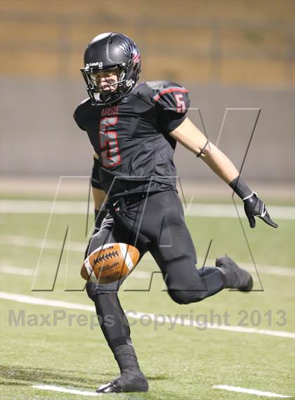 Thumbnail 2 in Graham vs Argyle (UIL 3A D2 Semifinal) photogallery.