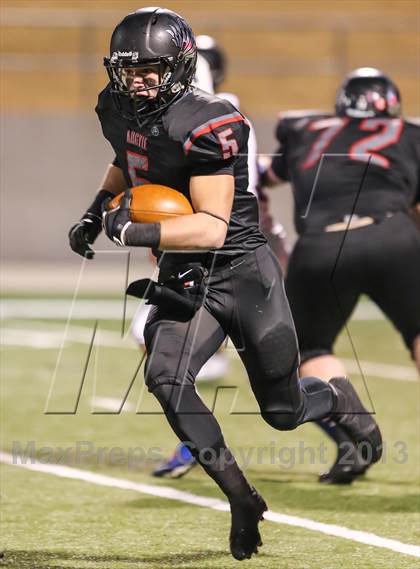 Thumbnail 2 in Graham vs Argyle (UIL 3A D2 Semifinal) photogallery.