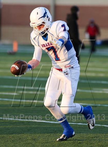 Thumbnail 3 in Graham vs Argyle (UIL 3A D2 Semifinal) photogallery.
