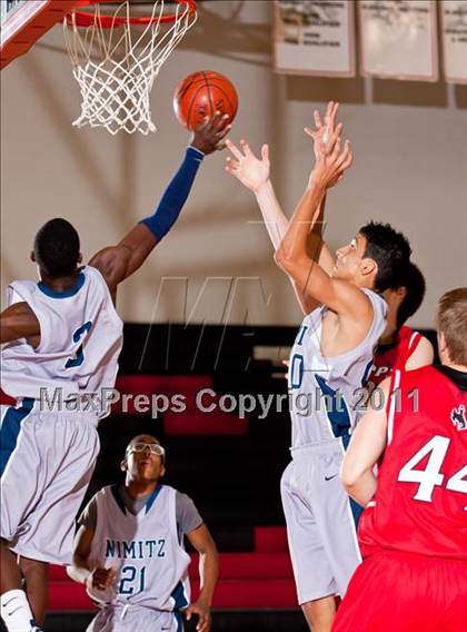 Thumbnail 2 in Nimitz vs Coppell (CFB Invitational) photogallery.