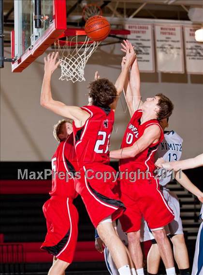 Thumbnail 2 in Nimitz vs Coppell (CFB Invitational) photogallery.