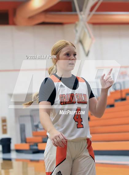 Thumbnail 1 in Grand Saline vs Spring Hill photogallery.