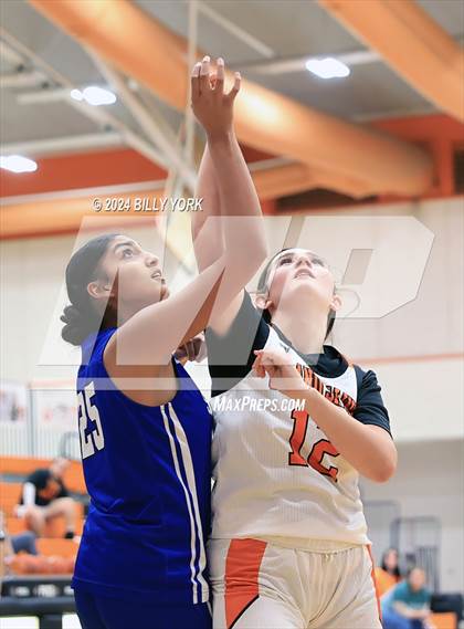 Thumbnail 1 in Grand Saline vs Spring Hill photogallery.