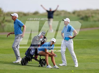 Thumbnail 2 in CHSAA 5A State Championship photogallery.