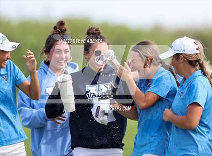 Thumbnail 1 in CHSAA 5A State Championship photogallery.