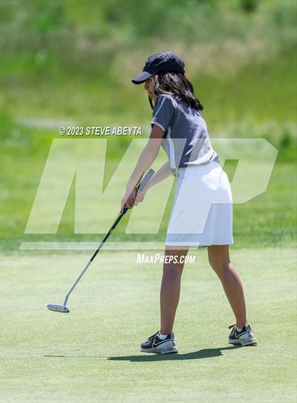 Thumbnail 2 in CHSAA 5A State Championship photogallery.