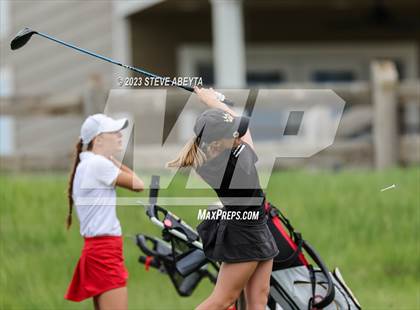 Thumbnail 2 in CHSAA 5A State Championship photogallery.
