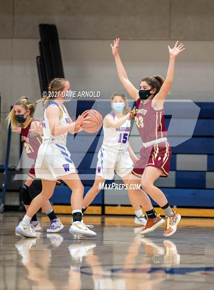 Thumbnail 3 in Winnacunnet vs. Portsmouth (NHIAA Divison1 1st Round) photogallery.