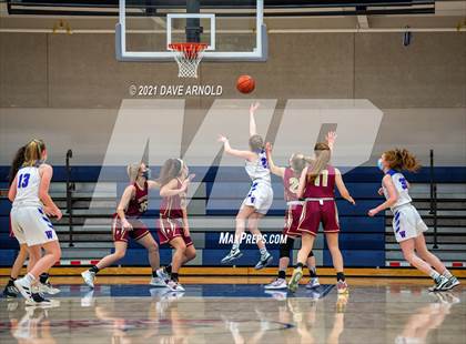 Thumbnail 2 in Winnacunnet vs. Portsmouth (NHIAA Divison1 1st Round) photogallery.