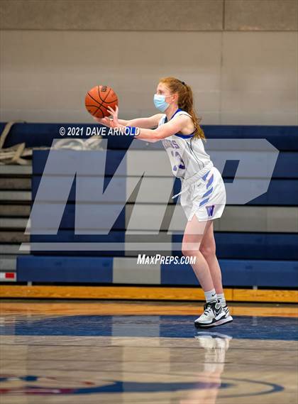 Thumbnail 2 in Winnacunnet vs. Portsmouth (NHIAA Divison1 1st Round) photogallery.