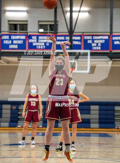 Thumbnail 3 in Winnacunnet vs. Portsmouth (NHIAA Divison1 1st Round) photogallery.