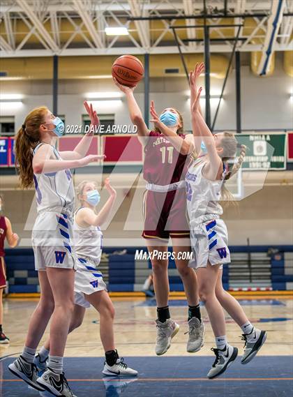 Thumbnail 3 in Winnacunnet vs. Portsmouth (NHIAA Divison1 1st Round) photogallery.
