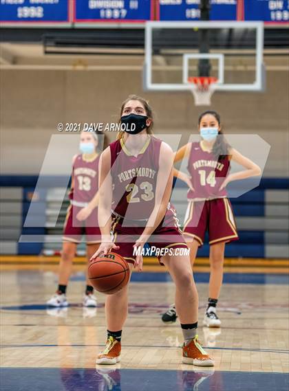 Thumbnail 1 in Winnacunnet vs. Portsmouth (NHIAA Divison1 1st Round) photogallery.