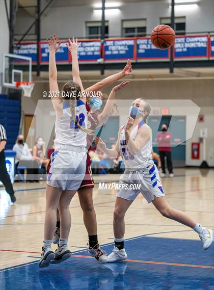 Thumbnail 1 in Winnacunnet vs. Portsmouth (NHIAA Divison1 1st Round) photogallery.