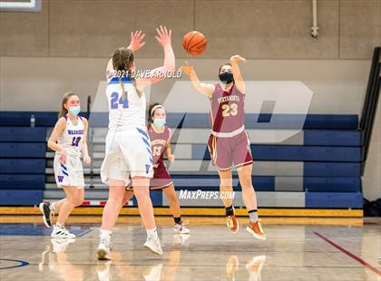Thumbnail 2 in Winnacunnet vs. Portsmouth (NHIAA Divison1 1st Round) photogallery.