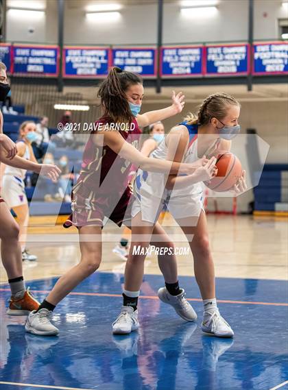 Thumbnail 1 in Winnacunnet vs. Portsmouth (NHIAA Divison1 1st Round) photogallery.