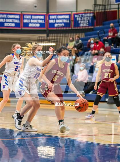 Thumbnail 2 in Winnacunnet vs. Portsmouth (NHIAA Divison1 1st Round) photogallery.