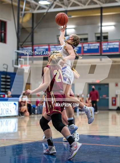 Thumbnail 3 in Winnacunnet vs. Portsmouth (NHIAA Divison1 1st Round) photogallery.