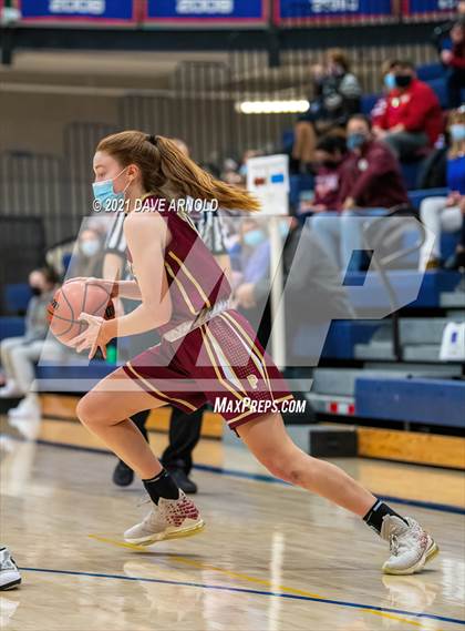 Thumbnail 3 in Winnacunnet vs. Portsmouth (NHIAA Divison1 1st Round) photogallery.