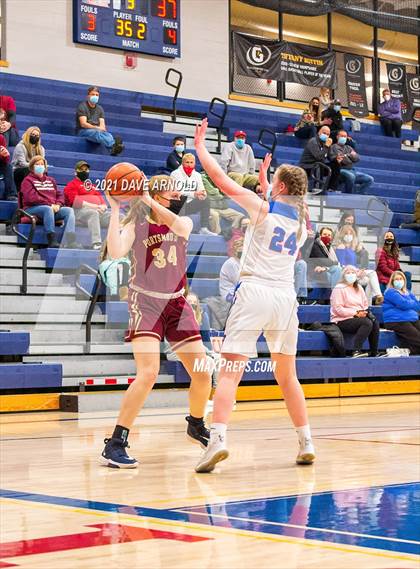 Thumbnail 3 in Winnacunnet vs. Portsmouth (NHIAA Divison1 1st Round) photogallery.
