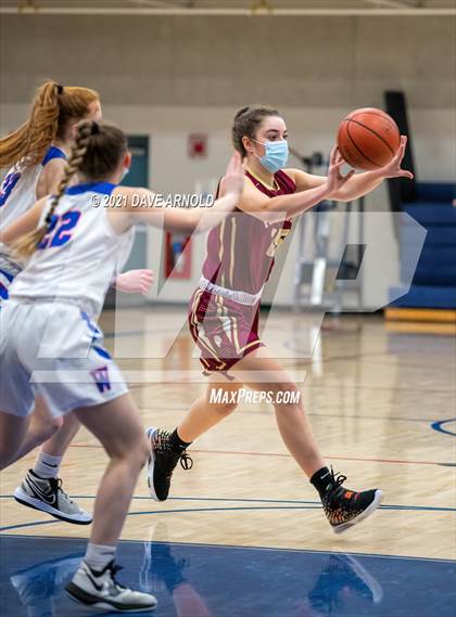 Thumbnail 1 in Winnacunnet vs. Portsmouth (NHIAA Divison1 1st Round) photogallery.