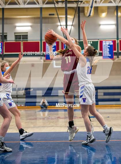 Thumbnail 1 in Winnacunnet vs. Portsmouth (NHIAA Divison1 1st Round) photogallery.