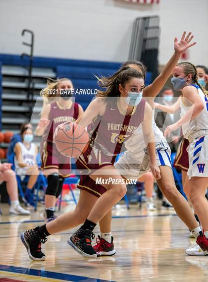 Thumbnail 3 in Winnacunnet vs. Portsmouth (NHIAA Divison1 1st Round) photogallery.