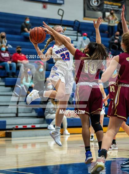 Thumbnail 1 in Winnacunnet vs. Portsmouth (NHIAA Divison1 1st Round) photogallery.