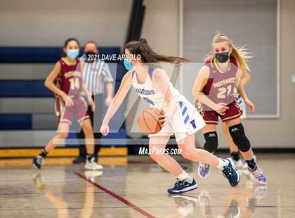 Thumbnail 3 in Winnacunnet vs. Portsmouth (NHIAA Divison1 1st Round) photogallery.