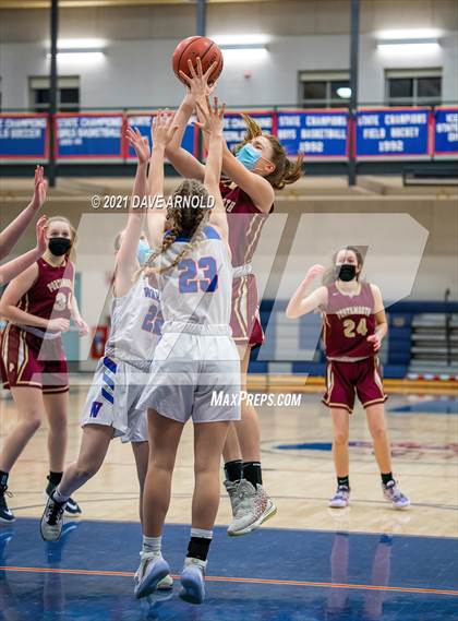 Thumbnail 2 in Winnacunnet vs. Portsmouth (NHIAA Divison1 1st Round) photogallery.