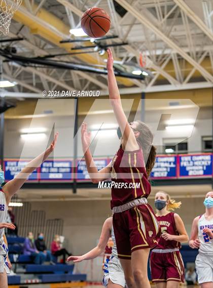 Thumbnail 3 in Winnacunnet vs. Portsmouth (NHIAA Divison1 1st Round) photogallery.