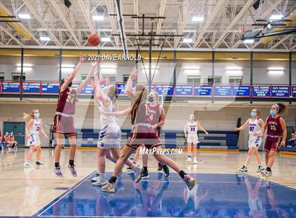 Thumbnail 2 in Winnacunnet vs. Portsmouth (NHIAA Divison1 1st Round) photogallery.