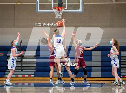 Thumbnail 3 in Winnacunnet vs. Portsmouth (NHIAA Divison1 1st Round) photogallery.