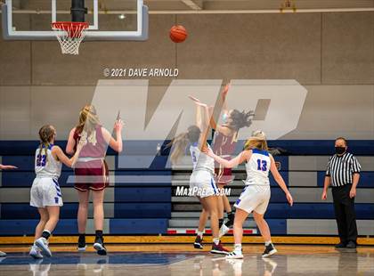 Thumbnail 3 in Winnacunnet vs. Portsmouth (NHIAA Divison1 1st Round) photogallery.