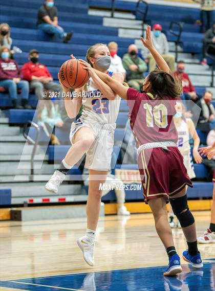 Thumbnail 2 in Winnacunnet vs. Portsmouth (NHIAA Divison1 1st Round) photogallery.