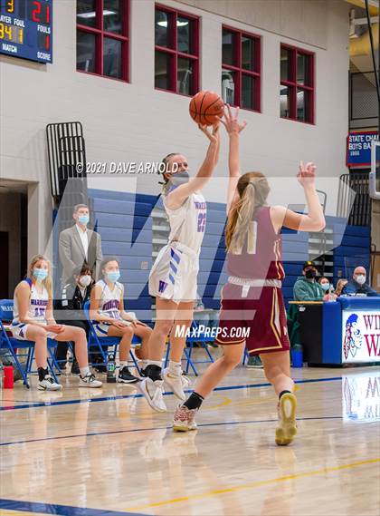 Thumbnail 3 in Winnacunnet vs. Portsmouth (NHIAA Divison1 1st Round) photogallery.