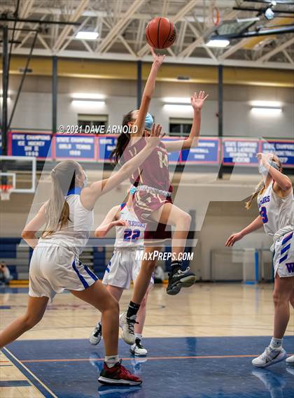 Thumbnail 3 in Winnacunnet vs. Portsmouth (NHIAA Divison1 1st Round) photogallery.