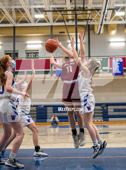 Thumbnail 2 in Winnacunnet vs. Portsmouth (NHIAA Divison1 1st Round) photogallery.